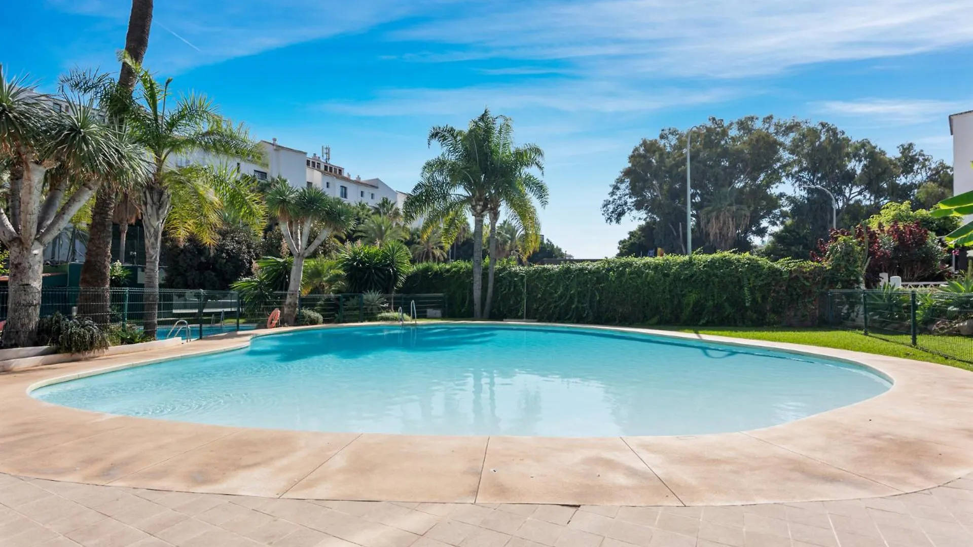 Cozy Beach Apartment At Best Location Marbella