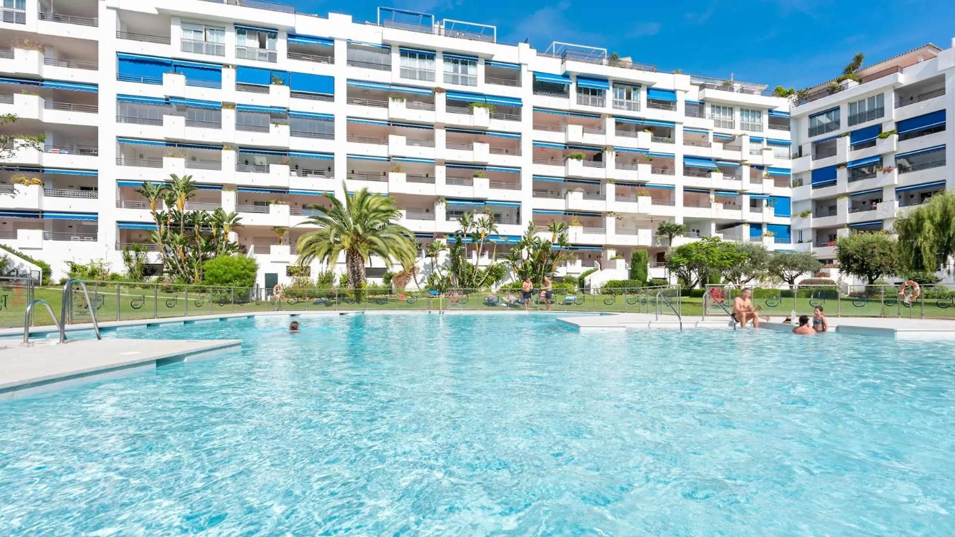 Cozy Beach Apartment At Best Location Marbella