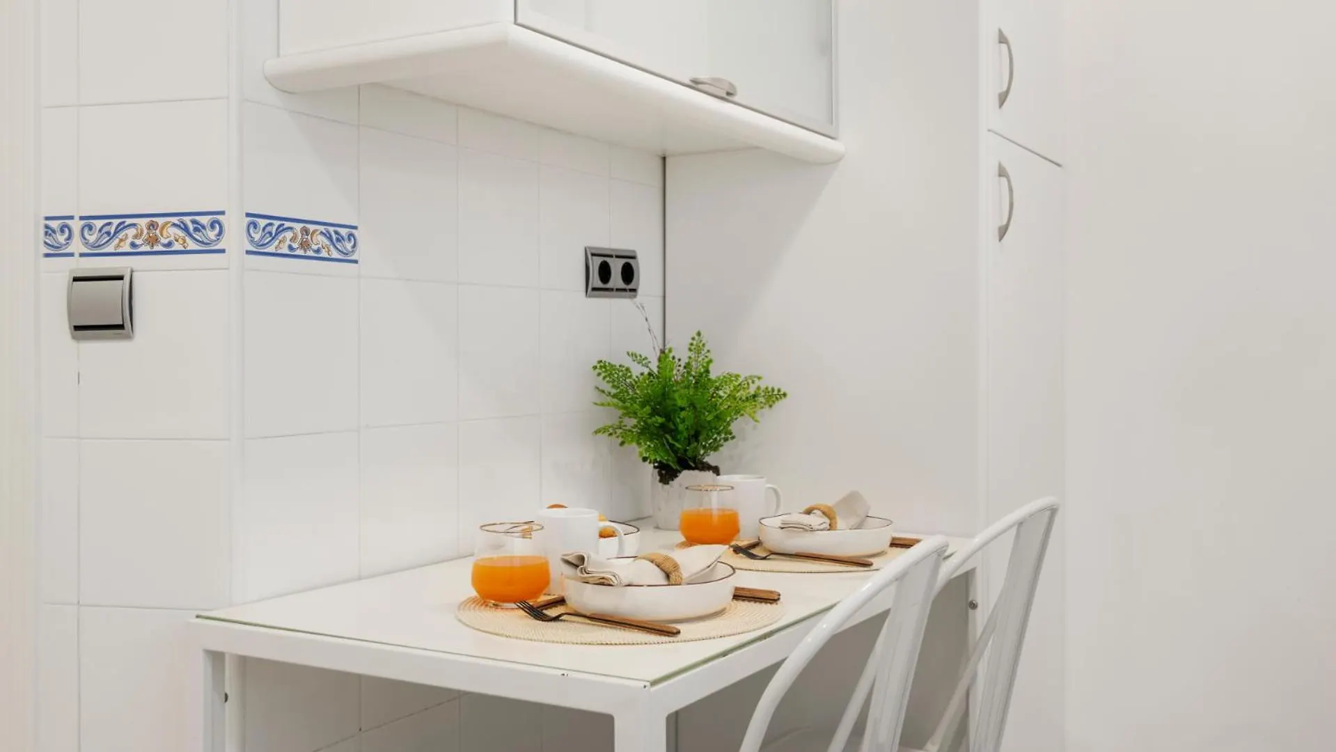 Cozy Beach Apartment At Best Location Marbella