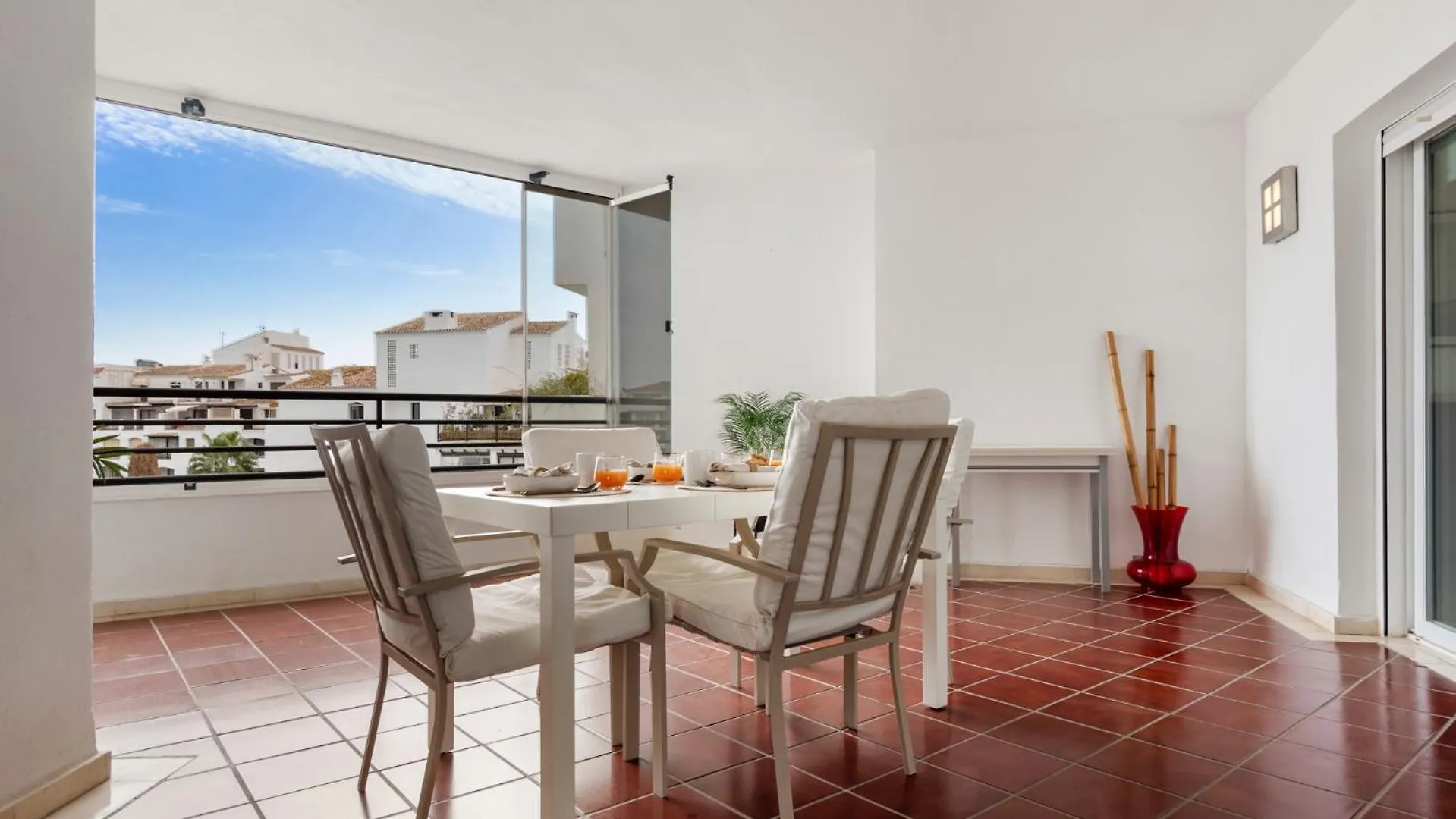 Cozy Beach Apartment At Best Location Marbella Spain