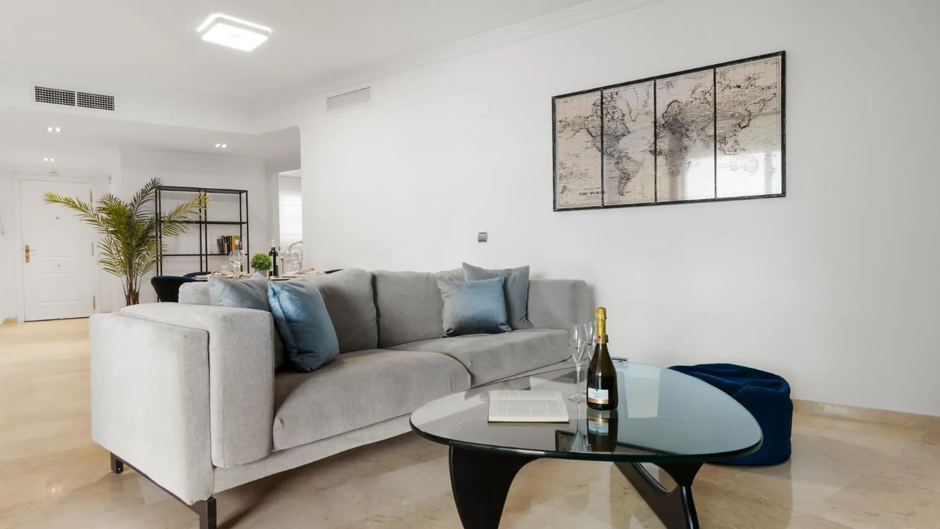 Cozy Beach Apartment At Best Location Marbella