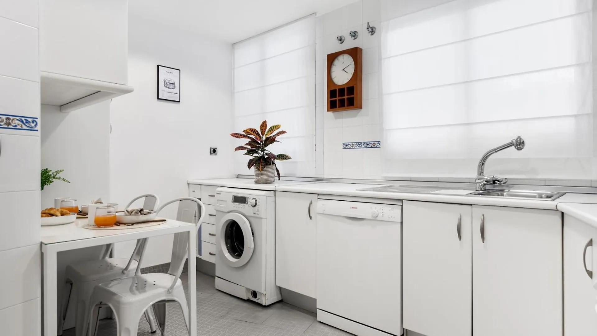 Cozy Beach Apartment At Best Location Marbella