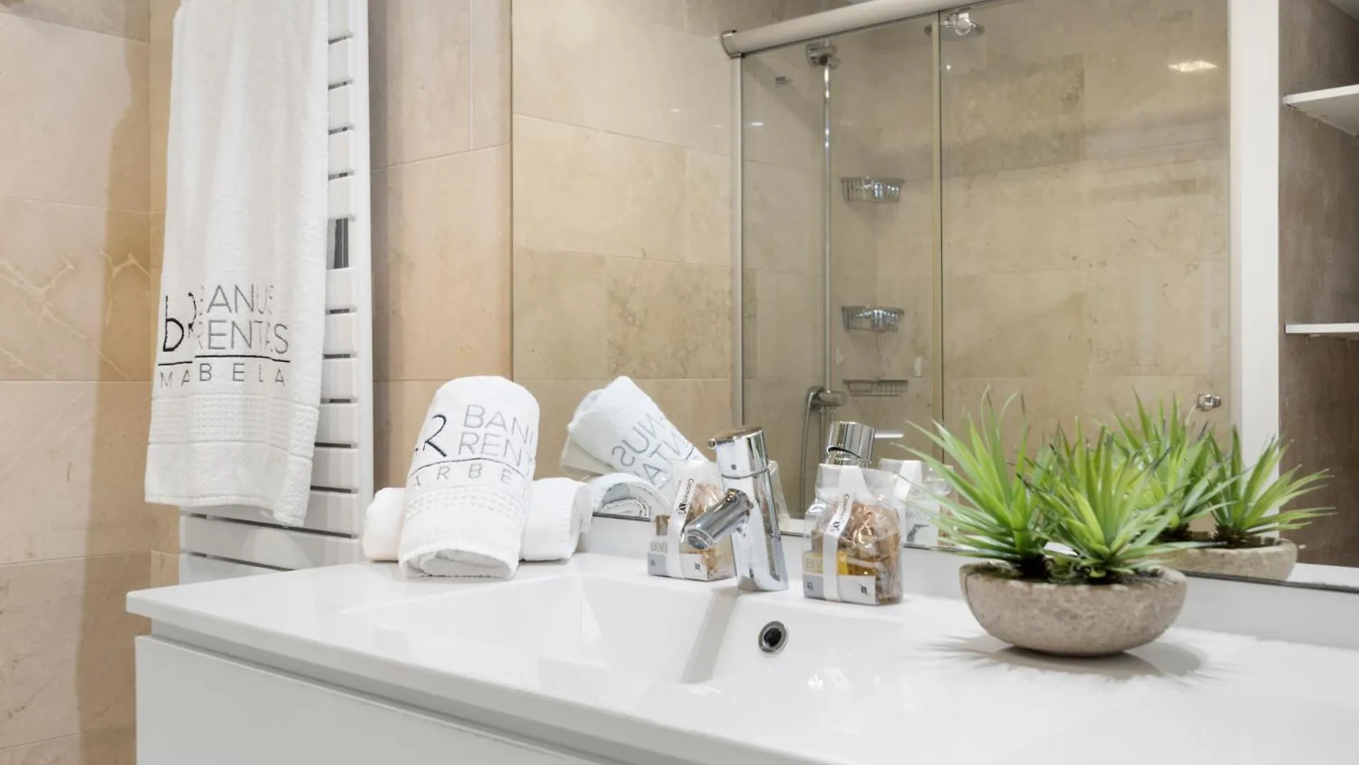 Cozy Beach Apartment At Best Location ماربيا
